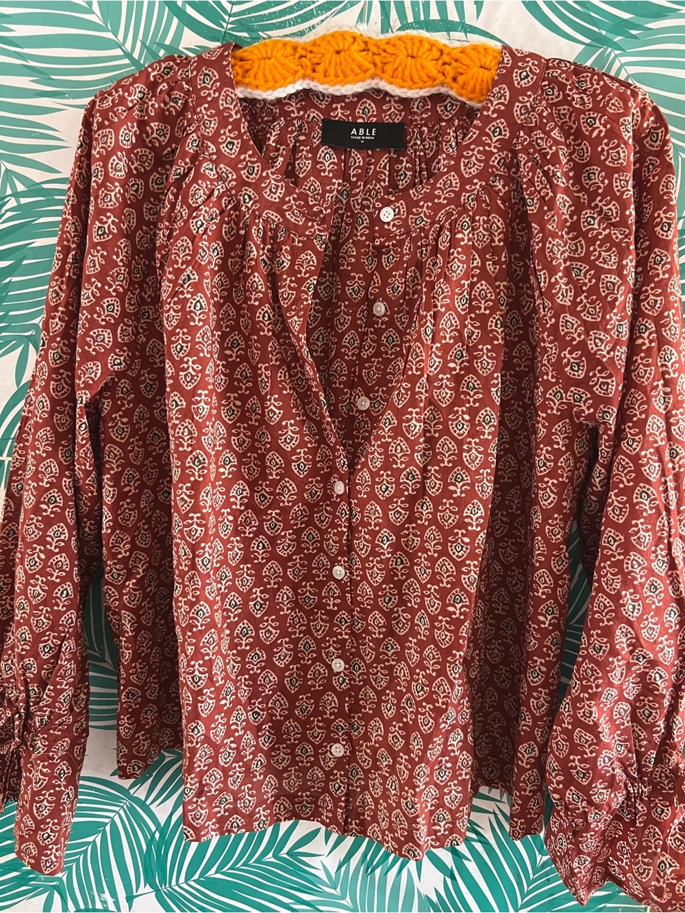 Able Kristen Rust Red Printed Button-Down long sleeve Blouse Sz M 100% cotton